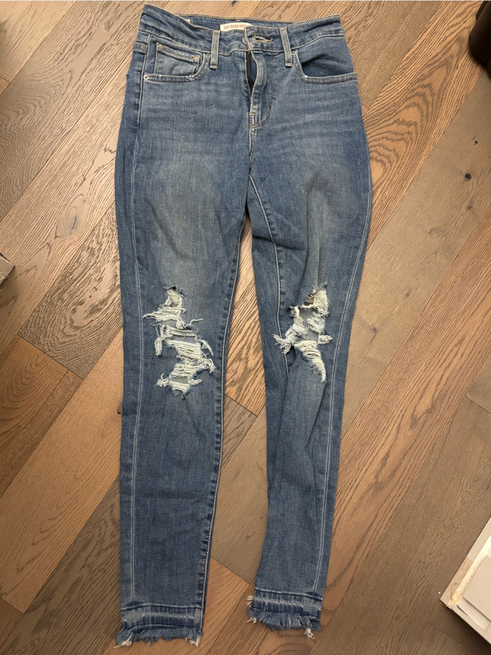 Levi's Distressed Blue Women's Skinny Jeans
